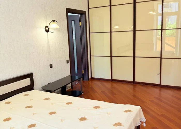 светлая 敖德萨