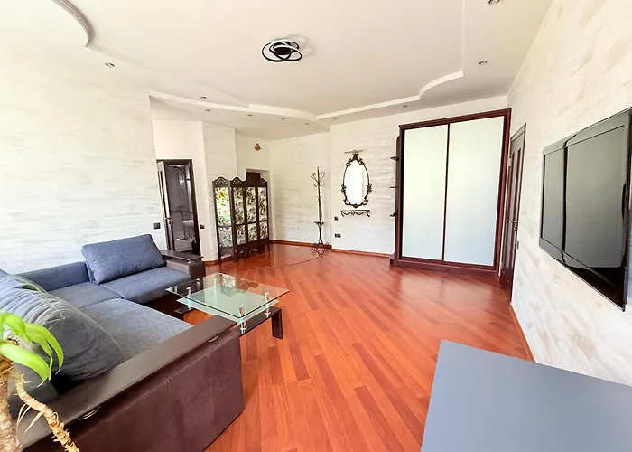 светлая 敖德萨